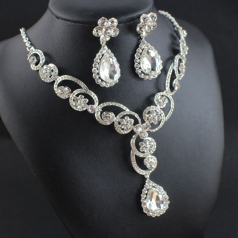 Jiayijiaduo Simulierte Perle Schmuck Hochzeit Braut Schmuck setzt silber-farbe Blume Halsband Halskette Ohrringe: Silber überzogen