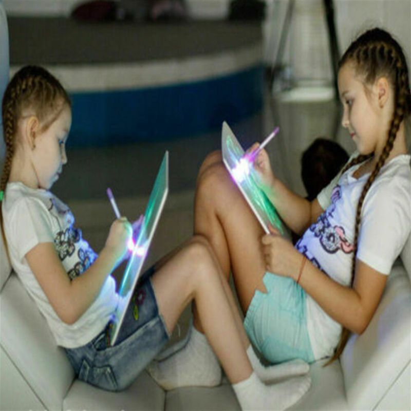 Bambini Fluorescente Tavolo da disegno Magico Disegnare con la Luce Divertimento Lo Sviluppo di Regalo Del Giocattolo