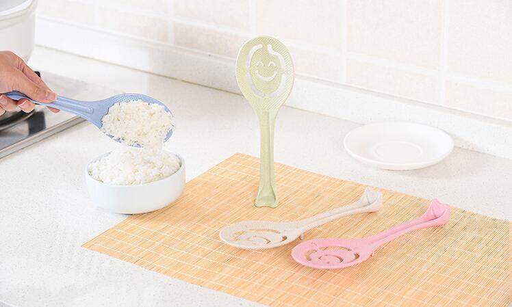 1PC Kitchenware Dining Stalk Smiling Face Non-stick Spoon Egg Divider Plastic Spatula Rice Spoon Tablespoons OK 0865