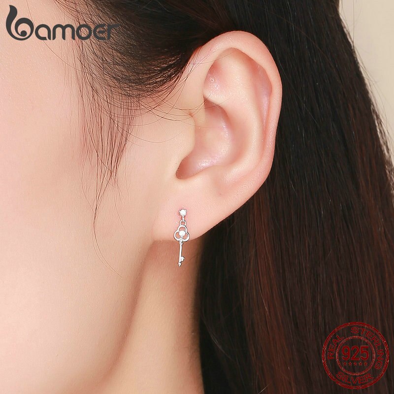 BAMOER exquisitos pendientes de tuerca pequeños con forma de corazón de plata de ley 100% para mujeres, boda, compromiso, de joyería de plata SCE539