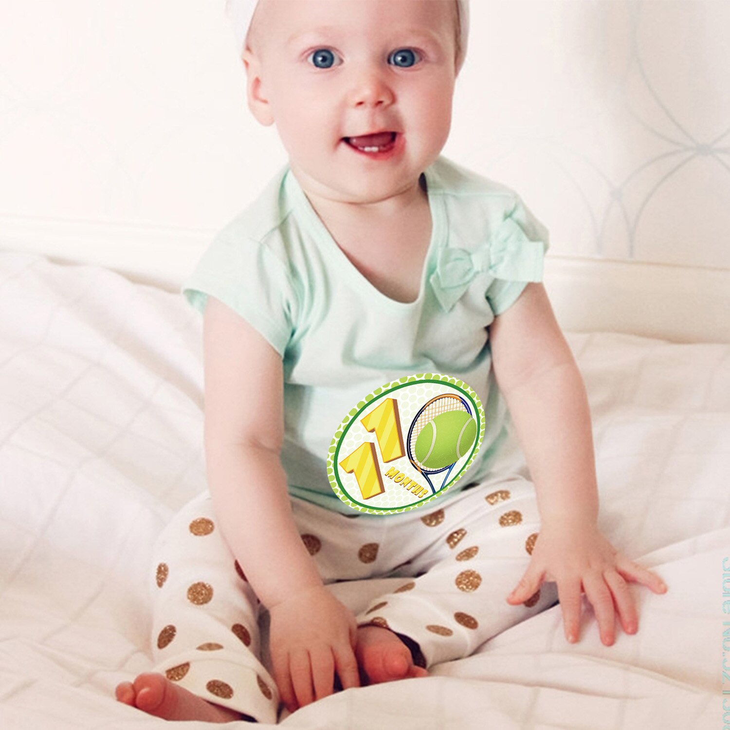 12PCS Baby Milestone Stickers Infants 1-12 Months Growth Record Photograph Monthly Stickers DIY Commemorative Photo Booth Props