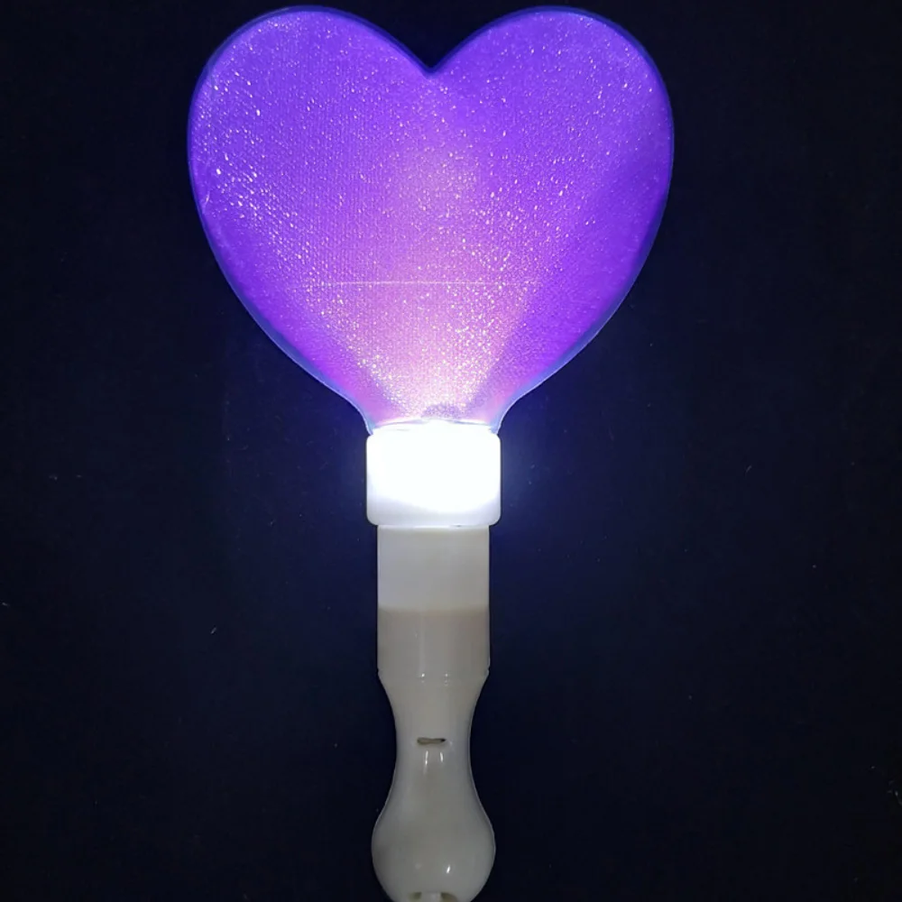 Herzförmige LED-Leuchtstäbe, Love Glow Konzert-Cheer-Sticks, batteriebetrieben, Konzert, Partyzubehör: Lila