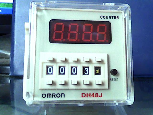 OMRON DH48J-A AC220V 3A Electrical Digital Counter Preset 11 Feet Relay With Power Failure Memory Function