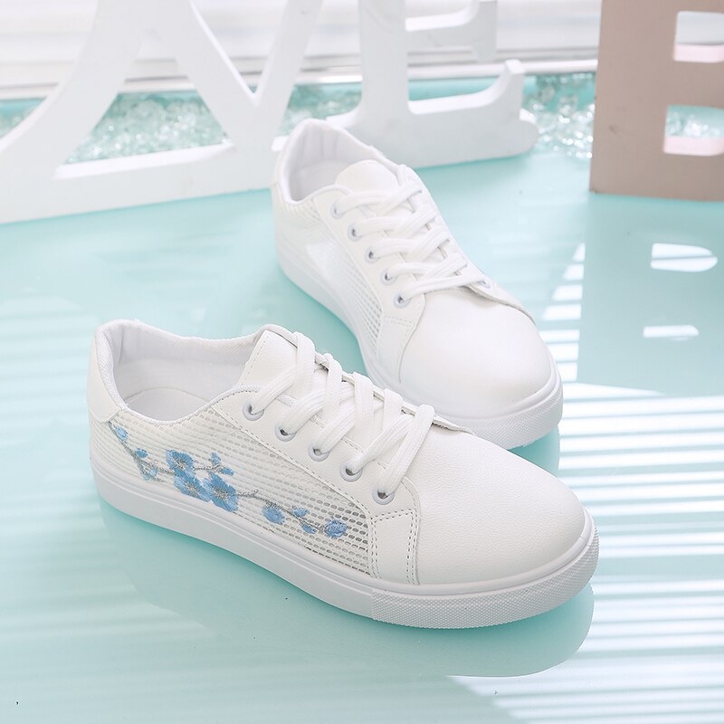 Chaussures de Tennis pour femmes, chaussures plates blanches pour printemps-automne, espadrilles décontractées avec fleur, décontractées, à lacets