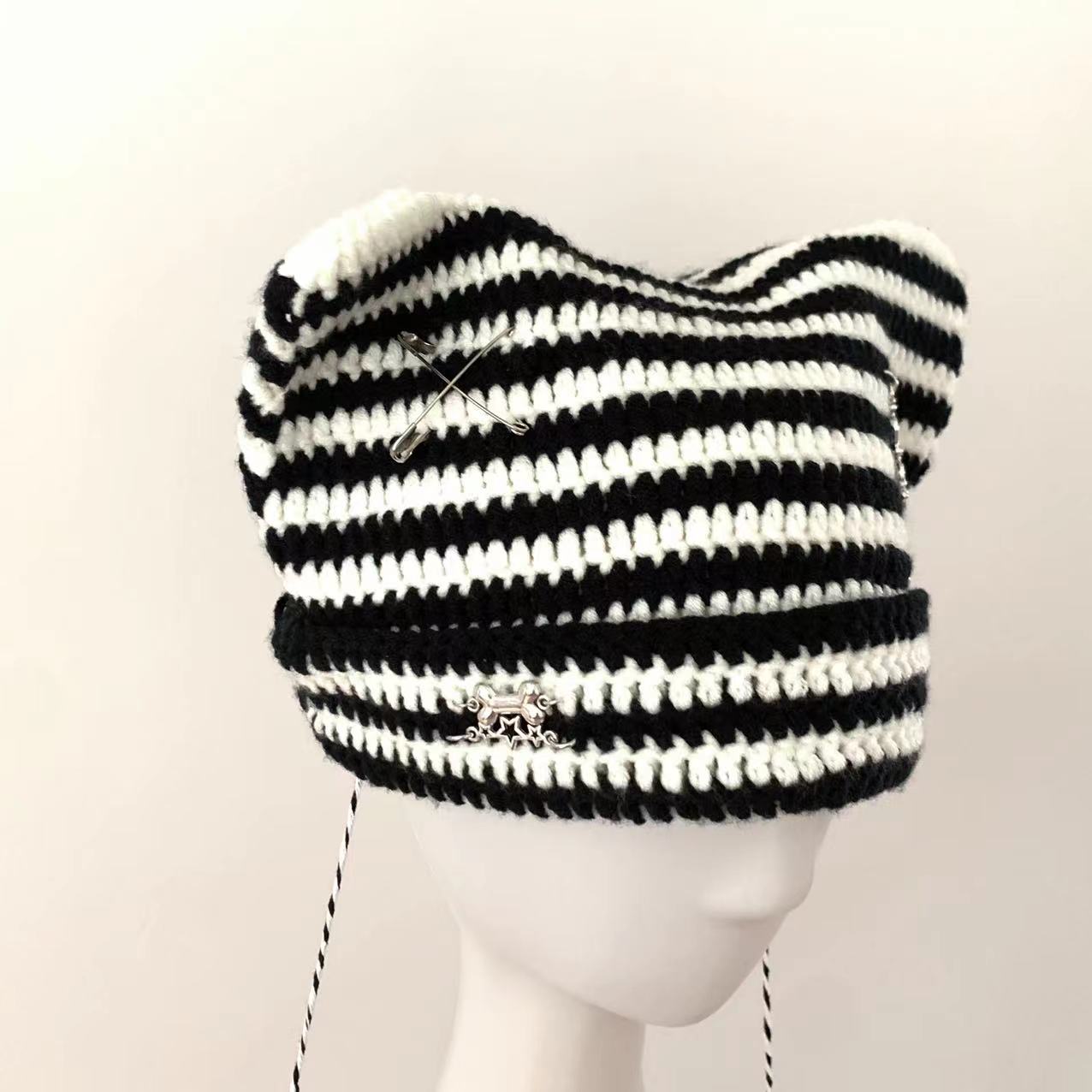 Harajuku Punk Gothic Knitted Cat Ear Hat Women Kawaii Cross PinWinter Beanie Hat Female Girls Accessories: black A