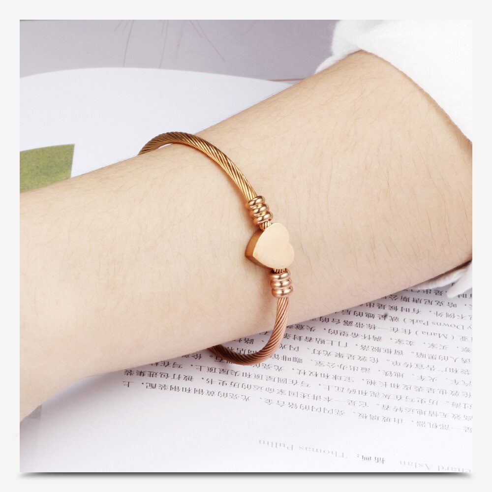 V -272 smykker dame bijoux armringe rustfrit stål snoet kabel wire hjerte charm armbånd armbånd til