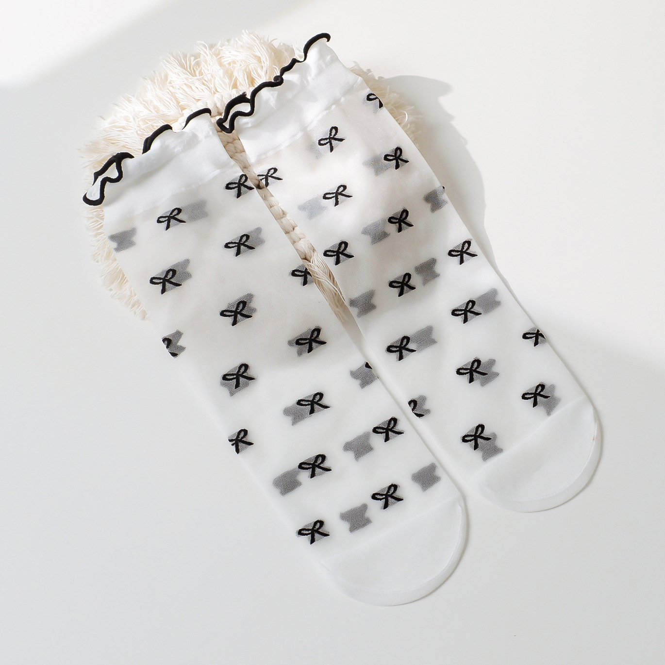 Sokken Vrouwen Ultradunne Vrouwelijke Middelste Buis Ruche Mesh Sokken Dot Love Print Zomer Zijde Schattige Kawaii Lolita Dunne Kous: Black