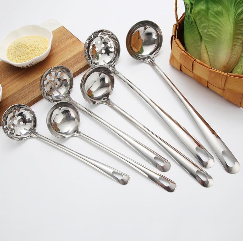 Kitchen utensils soup drain cooking stirring spoon can be hung pot spoon thick stainless steel long handle spoon