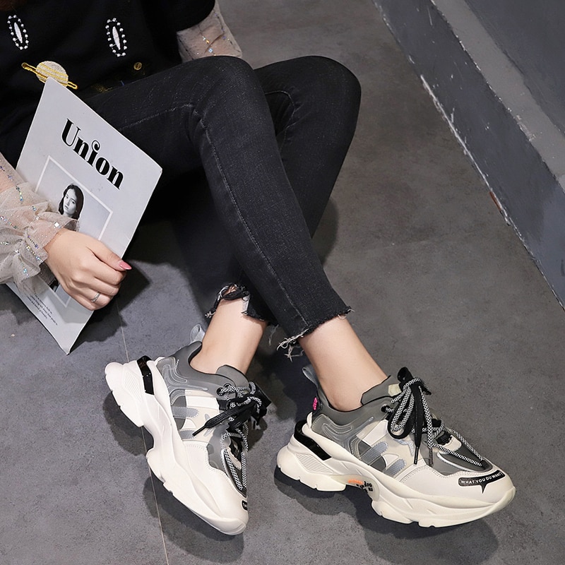 Höst kvinnor chunky sneakers plattform kvinnor bekväma snörning platta skor unisex träningsskor damskor