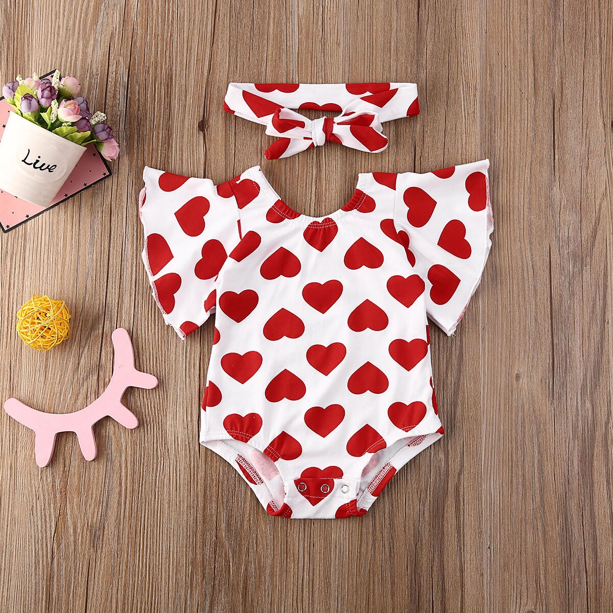 Nyfödd baby flicka alla hjärtans dag kläder älskar hjärtat tryck ruffles ärm jumpsuit pannband