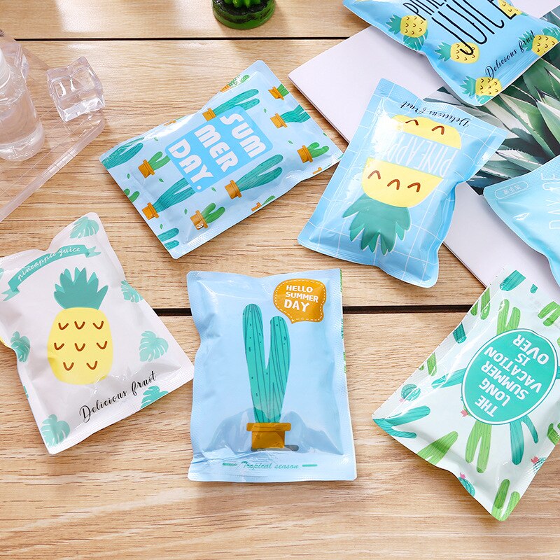 Ice bag ice pack cute portable summer summer cooling cold compress repeatedly use children fever travel Random Color