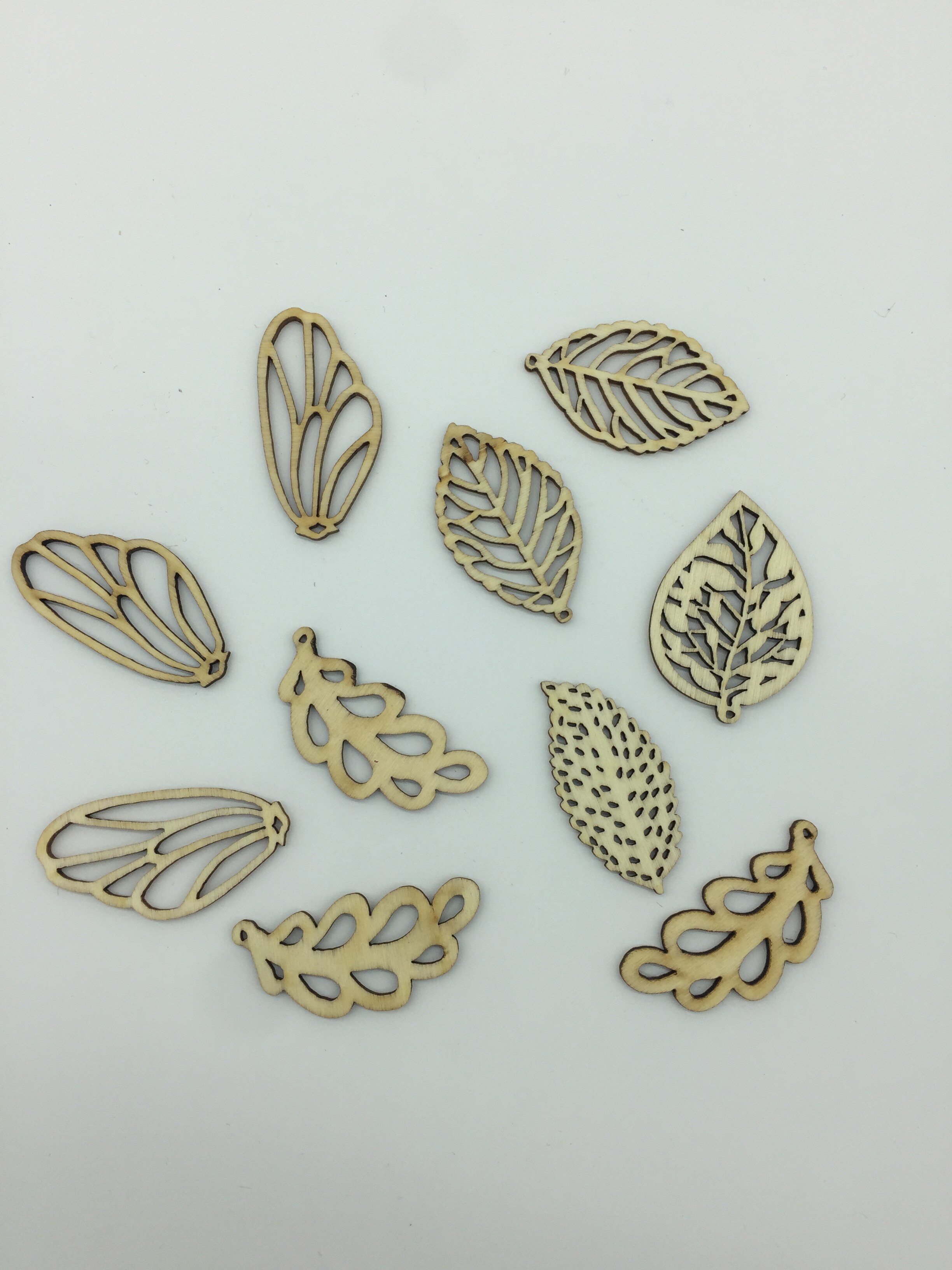 Wood leaves