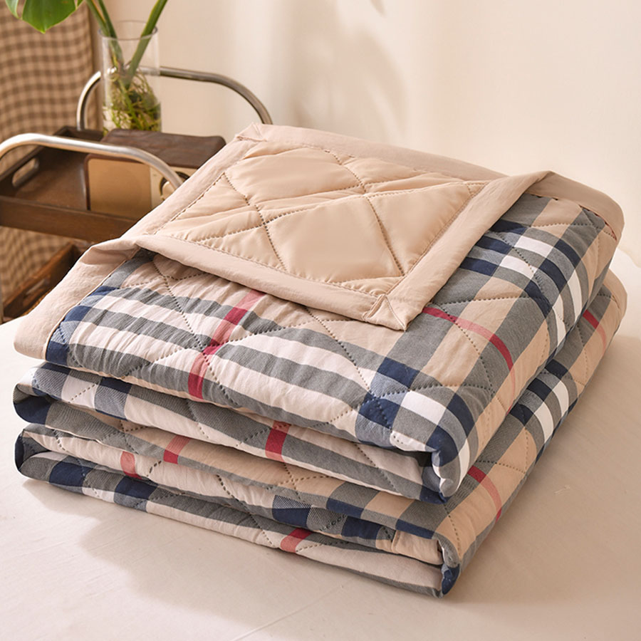 Sommertynn dyne myk klimaanlegg fire sesonger dyne maskinvaskbar enkelt dobbelt teppe ultralyd vattert dyne: 180 x 220cm / Grønn