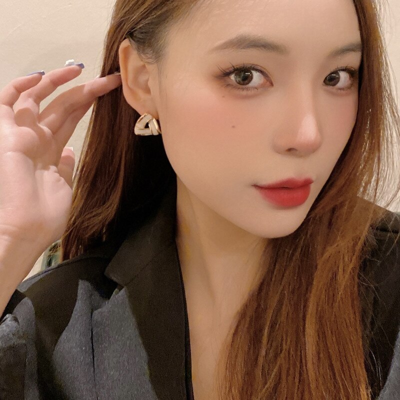 Korean Style Triangular Geometric Earrings Clip on Simple Enamle Hollow Out White Triangle Ear Clip Earrings Without Piercing