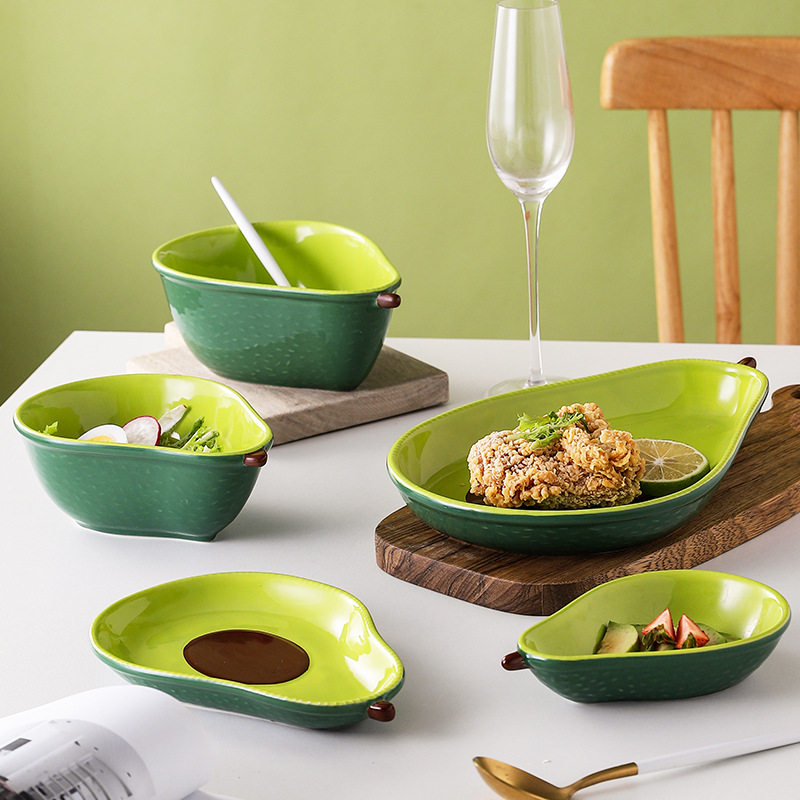 Bandeja kawaii en forma de aguacate, plato de cerámica para ensalada de frutas, decoración para el hogar, cocina, Bol para arroz o sopa, vajilla para niños