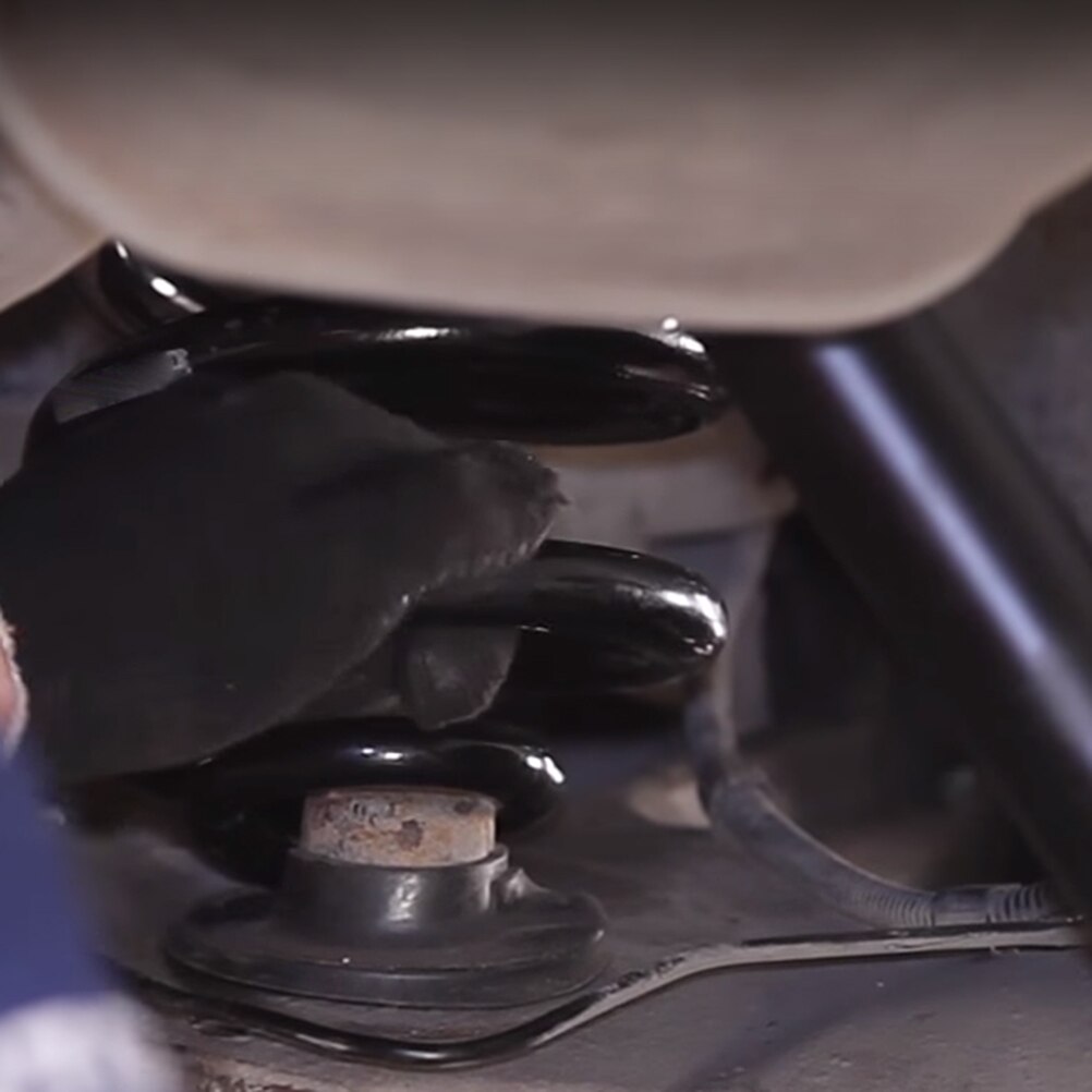 Rear Lower Coil Spring Rubber Suspension Cups Support Mount For VW Transporter T5 T6 2003 2004 2005 2006 2007 Caravelle