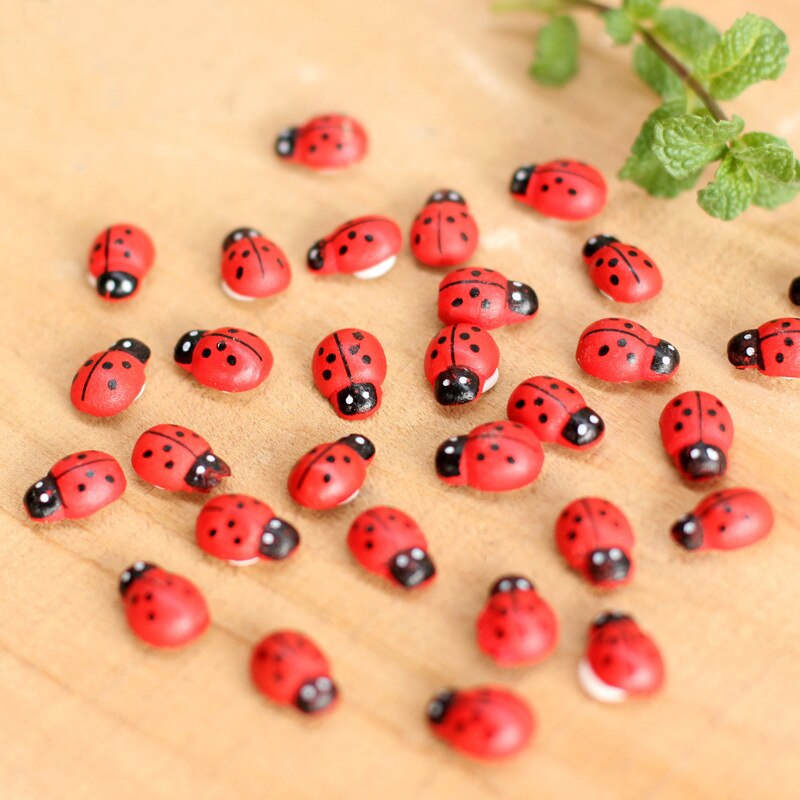 APRICOT 10pcs/lot Cute Mini Ladybugs Garden Miniatures Artificial Micro Landscape Wodden Handmade