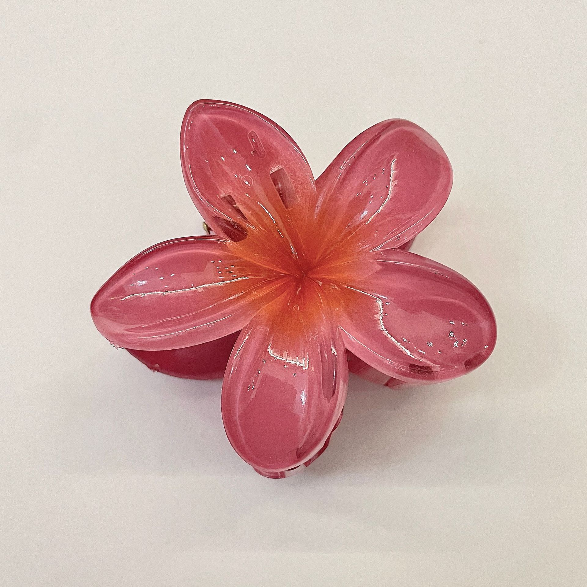 Vacation Egg Flower Hair Clips Hawaii Beach Claws Bohemian Hairpin for Girls: black