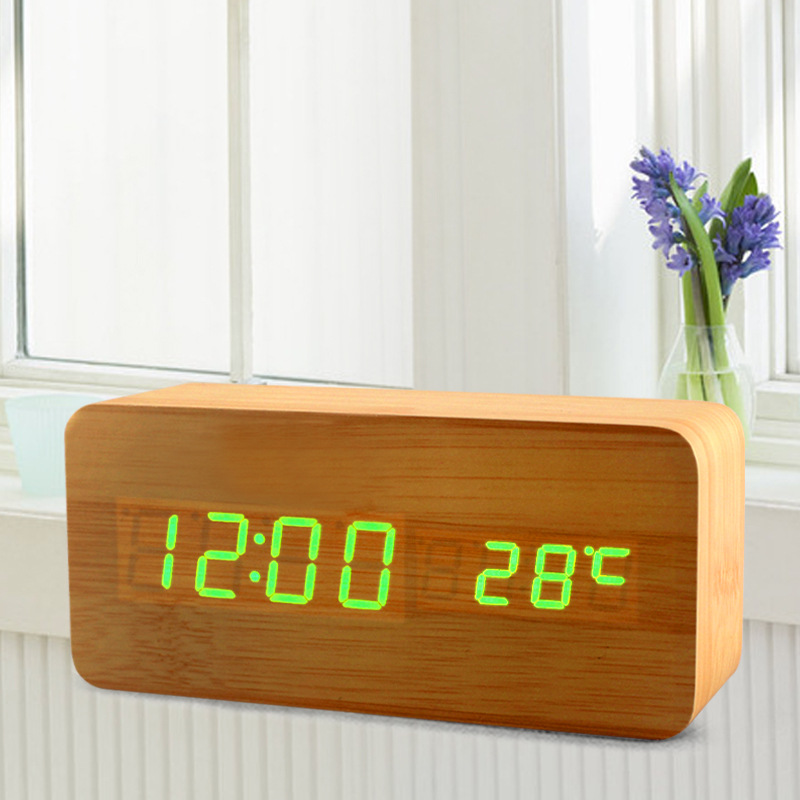 Led älykäs ääniohjaus herätyskello lämpömittarilla, puinen puinen kello, digitaalinen kello, elektroninen kello ja hinta: Bambu vihreä valo