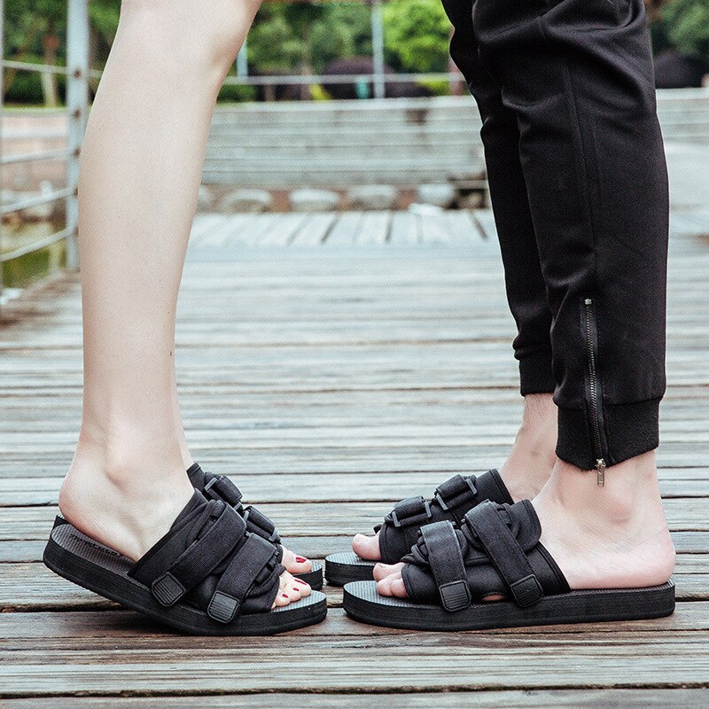 Summer Beach Sandals Men Slippers Soft Comfortable Outdoor Lightweight Casual Sandals Male Classic White Leather