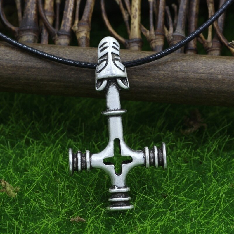 Colgante clásico de tendencia nórdica Popular Retro con grifo de Cruz Antigua para hombre, collar de tendencia, joyería de estilo punky