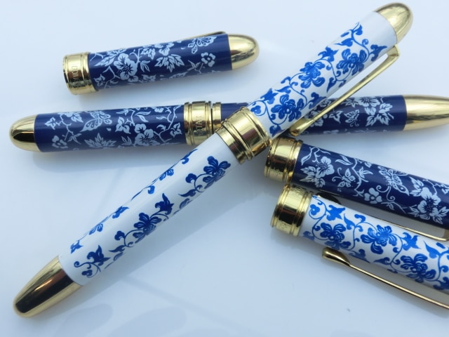 De eeuwige venus vulpen 8080 waxprint blauw en wit porselein geavanceerde iridium vulpen