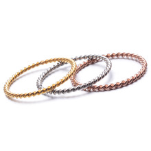 Vrouwelijke Mode Kleine Ring Zilver Rose Goud Kleur Twisted Rvs Ring voor Vrouwen Wedding Party Ring