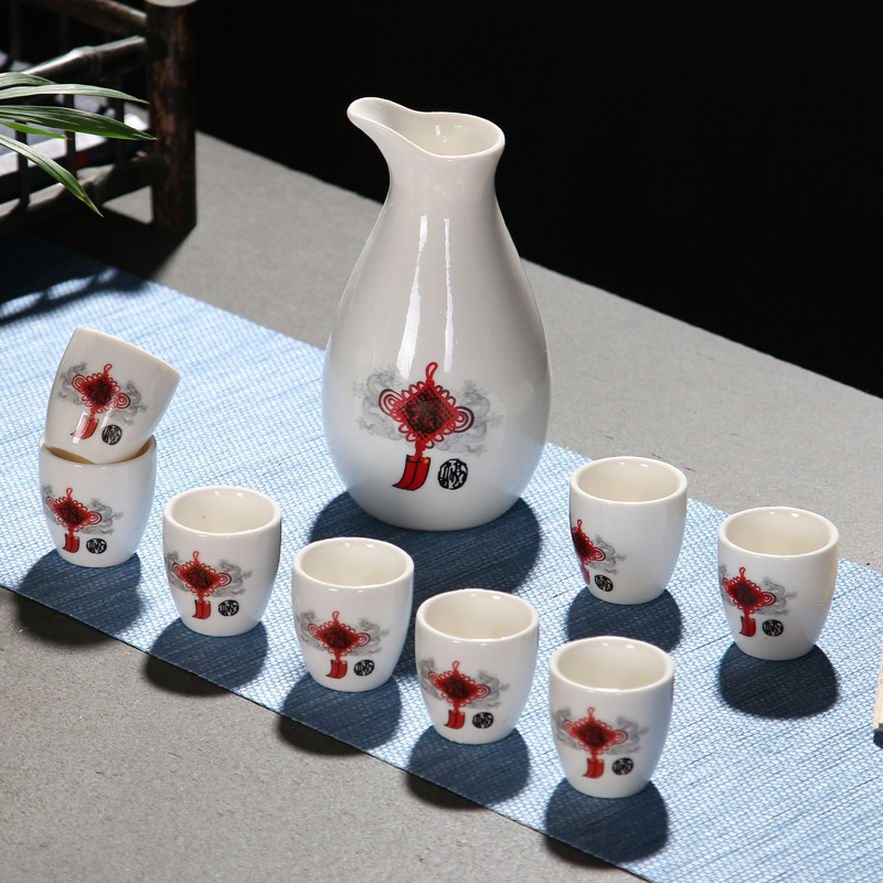 1 Pot 8 Cups Ceramic Wine Set Home Chinese Style Baijiu Wine Set Box Ceramic Dispenser Wine Glasses: Chinese Knot