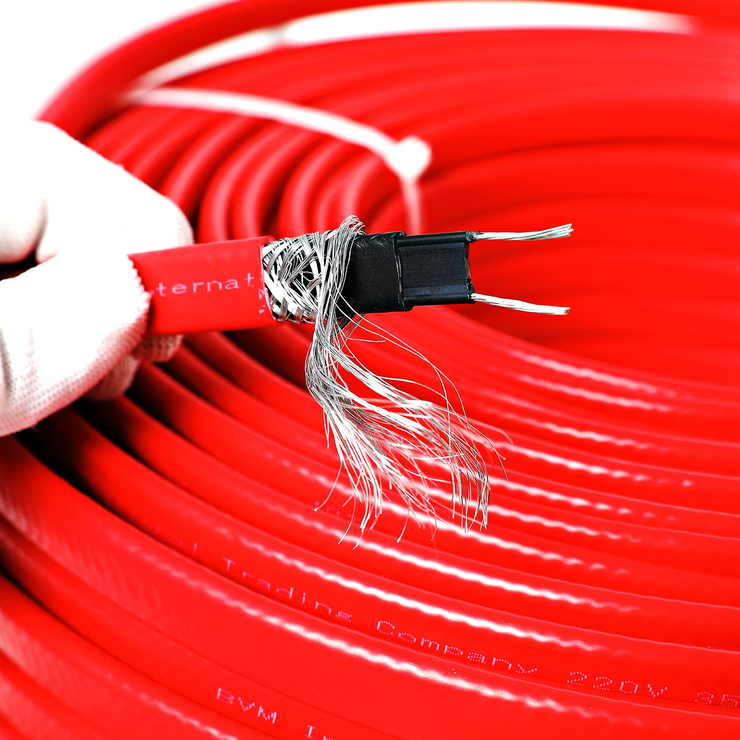 220 V, 240 V waterproof self regulating heating cable to prevent pipeline icing and heat tracing system