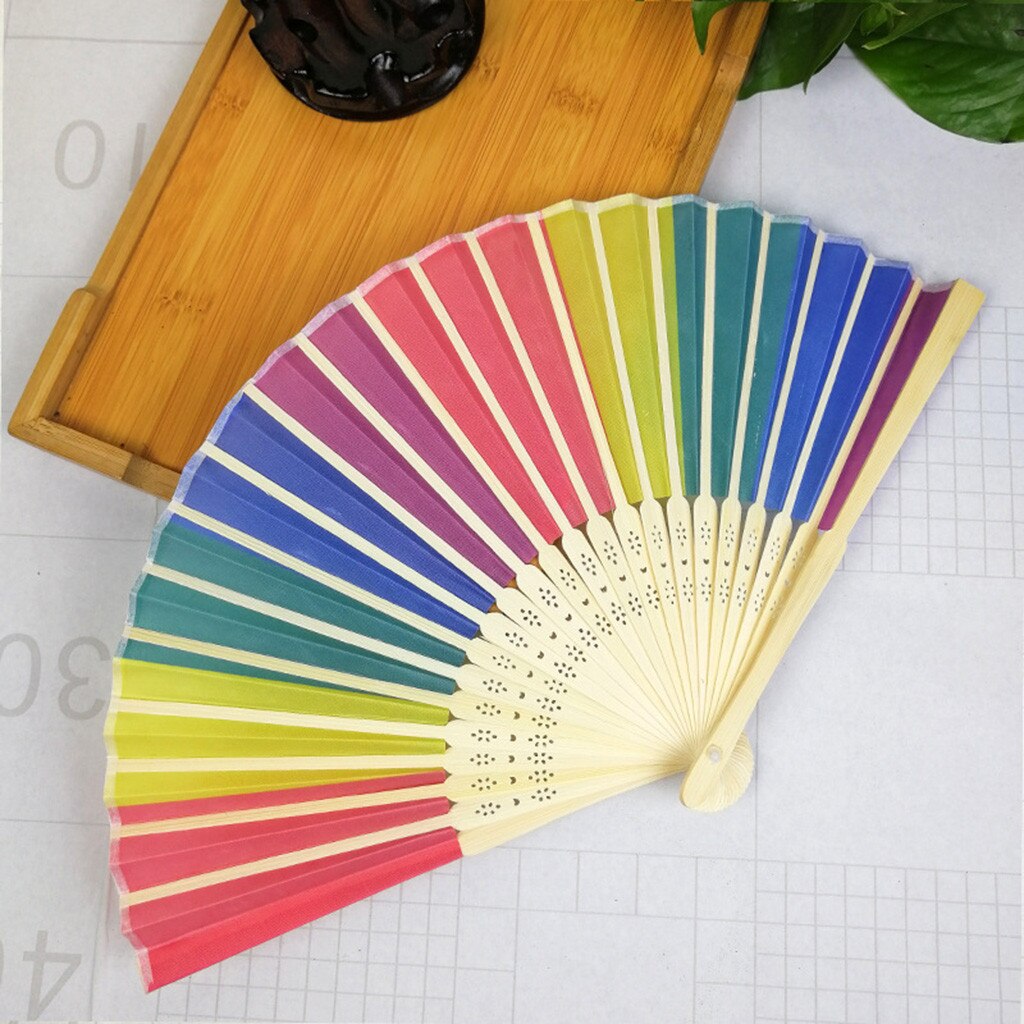 Regenboog Hand Held Vouwen Fan Dance Fan Chinese Stijl Fan Bruiloft Themafeesten Decoratie Wachlarz Drewniany