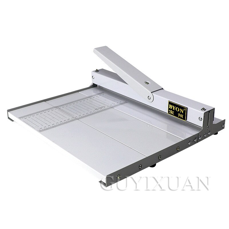 Manual labor-saving and portable type creasing machine