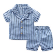 Neue Sommer freundlicher Pyjama Baumwolle Nachtwäsche Gestreiften Baby Pyjama einstellen Mädchen Jungen Unterwäsche freundlicher Anzüge Shirt + kurze Hose 2 stücke