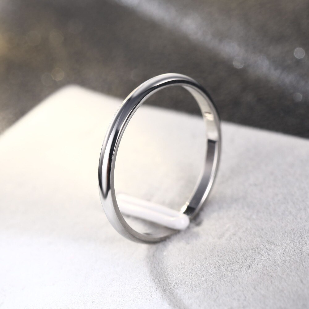 2 mm Glad Eenvoudige Ring Titanium Stalen Ring allergievrij ring Paar Trouwringen Vrouw Man Mode-sieraden