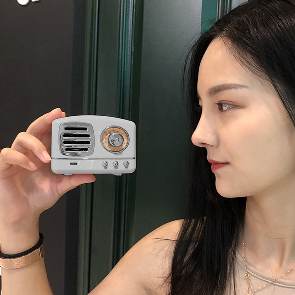 Retro-Bluetooth-Lautsprecher – 360° Stereo Sound, Bluetooth 5.0, Tragbar, Grün, Mit Tragegriff