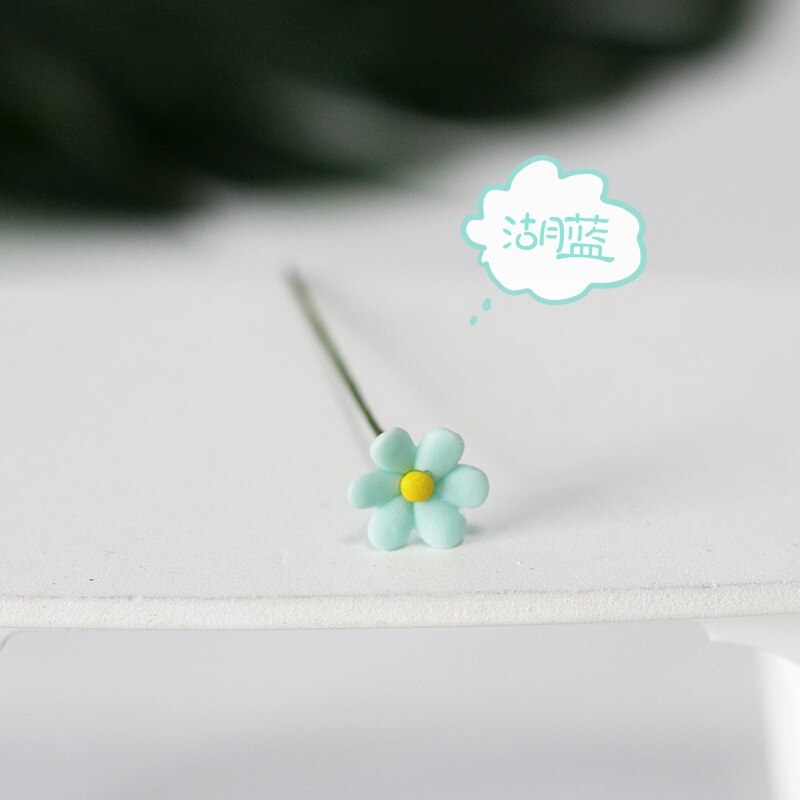 2pcs 1/12 Dollhouse Miniature Accessories Mini Resin Daisy Simulation Flower Model Toys for Doll House Decoration ob11: C 2pcs