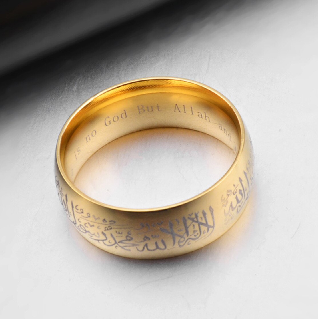 Bague religieuse de Allah pour hommes, 8MM, bague religieuse islamique arabe et musulmane, en acier inoxydable, avec Shahada en écriture arabe et anglaise