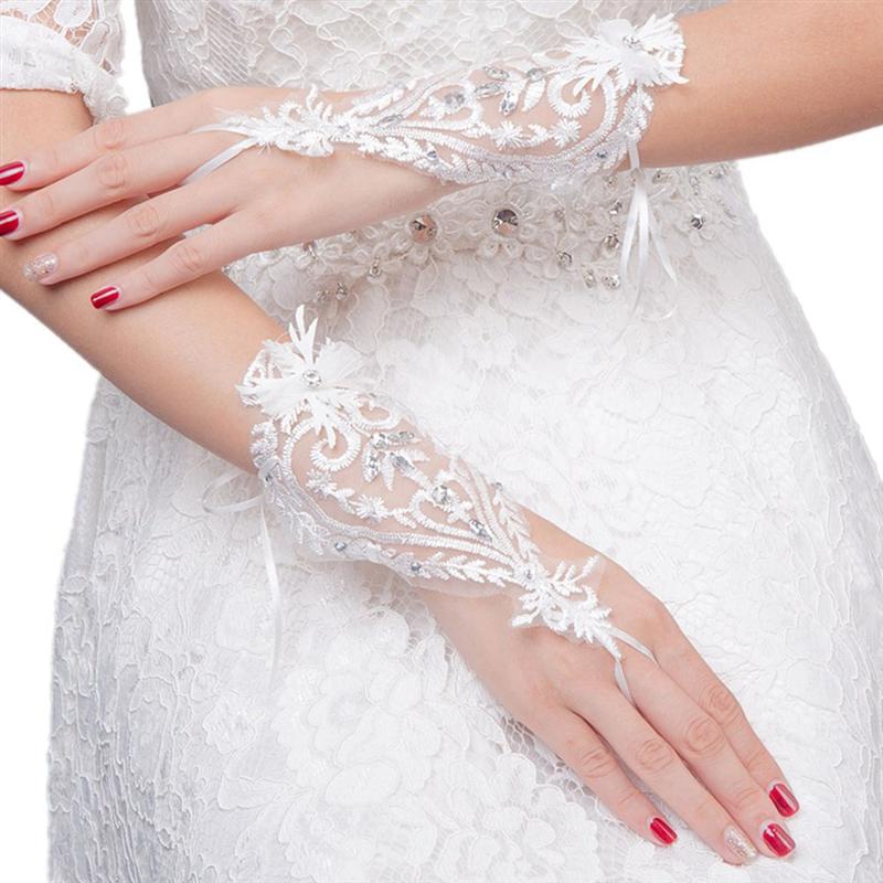 White Lace Gloves Bride Hollow Out Flower Wedding Gloves Women Fingerless Bridal Gloves for Bridal Wedding Dress Accessories: Style 1