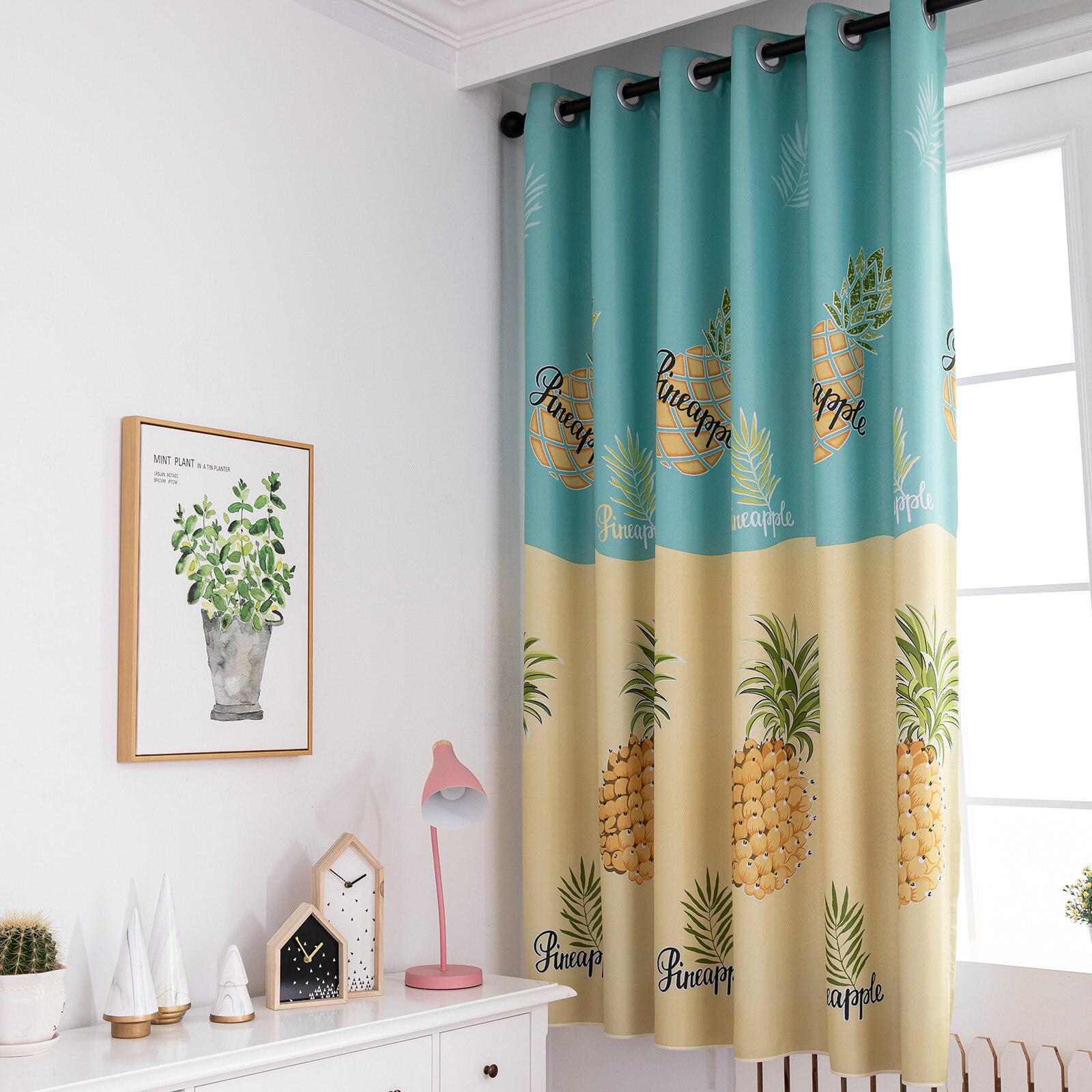 European Style Luxury Drapes Modern Polyester Window Curtains Luxury Semi Blackout Panel Living Room Drapery