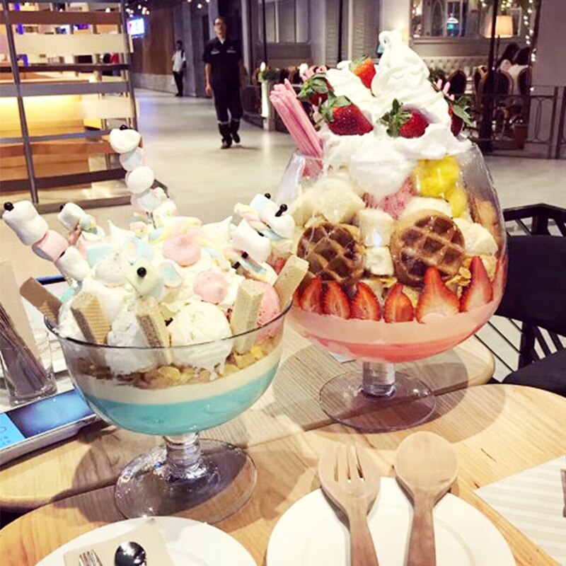 Super helado de goteo de vidrio de frutas de alta torta red rojo vaso para bebidas frías postre helado gigante