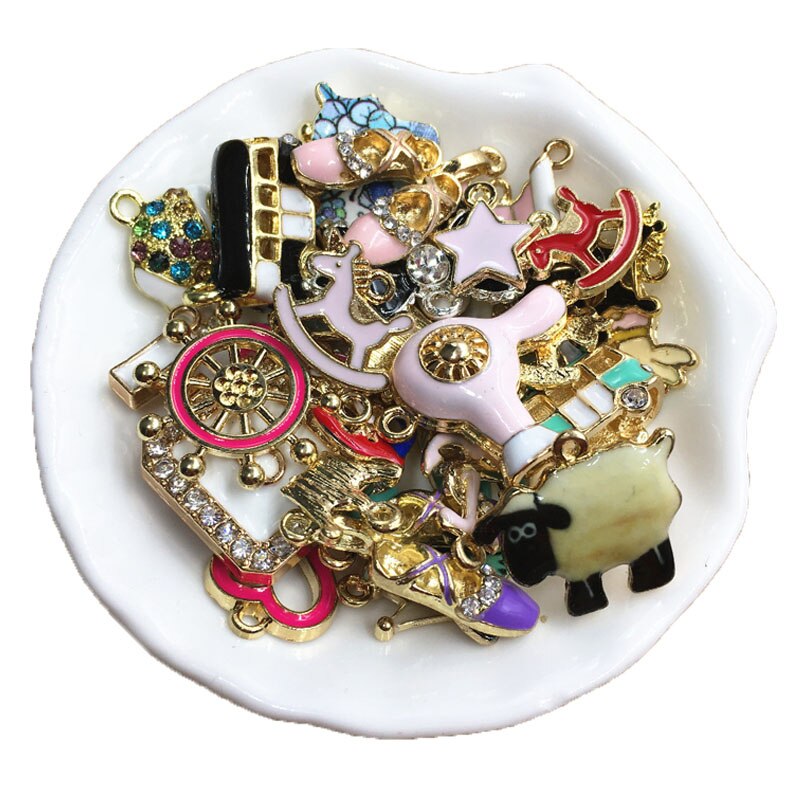 50 stuks diverse ontwerpen emaille sieraden bedels diy armband ketting oorbel goudkleurige hanger bedel olie ornament accessoires: Default Title