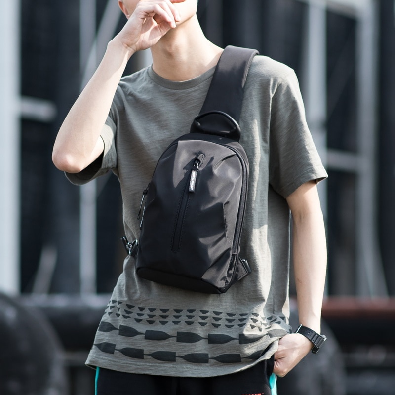 Heroischen Ritter Multifunktions Umhängetaschen Männer USB Lade 9,7 inchs Pad Brust Pack Kurze Reise Boten Brust Tasche Schulter Tasche