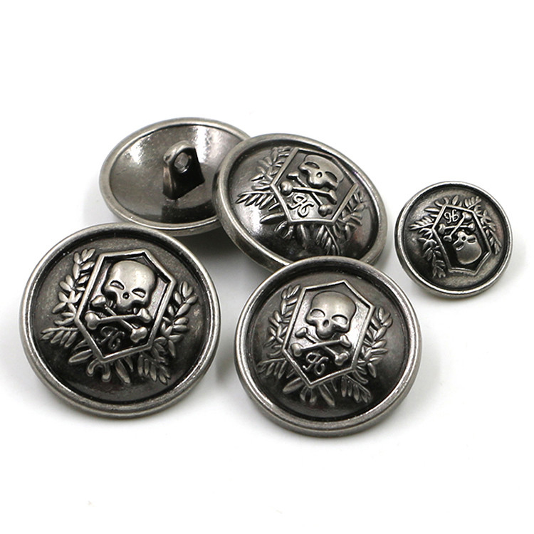 1 Uds. Botones de calavera dominante de Metal de 15mm/21mm/23mm/25mm botones de traje casual rompevientos botón negro casual