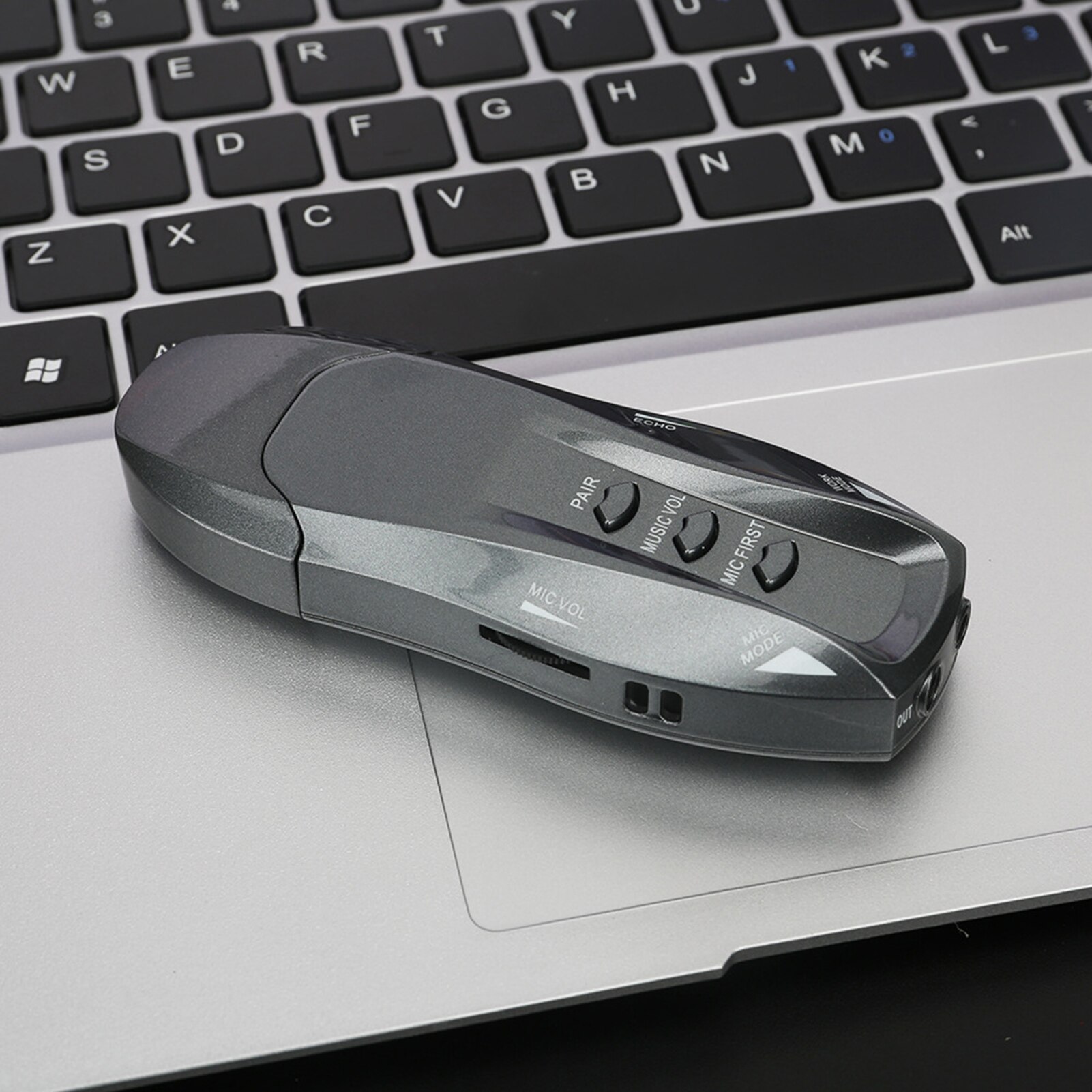 Portable USB Wireless Microphones Kit Home Bar Karaoke KTV Wireless Bluetooth Microphone Condenser Dynamic Handheld Microphone