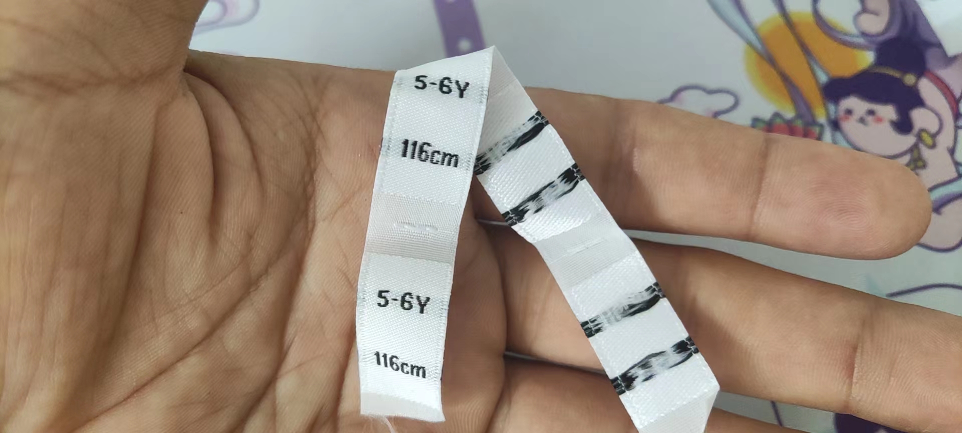 50 stks Geweven maat label doek maten labels 2-3Y 3-4Y 4-5Y 5-6Y 6-7Y 7-8Y 8-9Y 9-10Y Wit damast polyester Kleding Label: Antiek Zilver