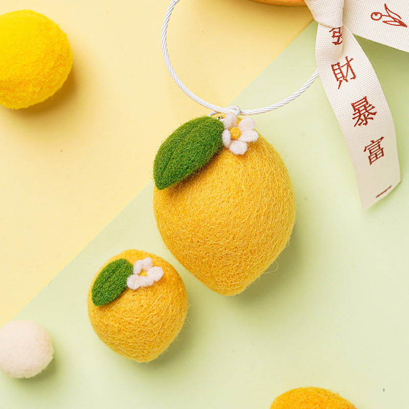 Kit de Material de fieltro de lana de fruta, llavero colgante hecho a mano DIY, accesorios de fresa, melocotón, manzana hechos a mano, 1 pieza: No.3