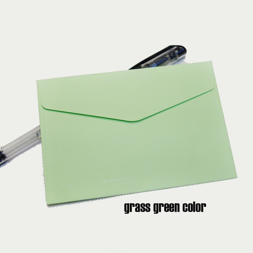 100pcs Lxw: 11.7x8cm Colorful Mini Kraft Envelope Business Vip Card Small Wedding Party Invitation Card Paper Envelopes Office: light green
