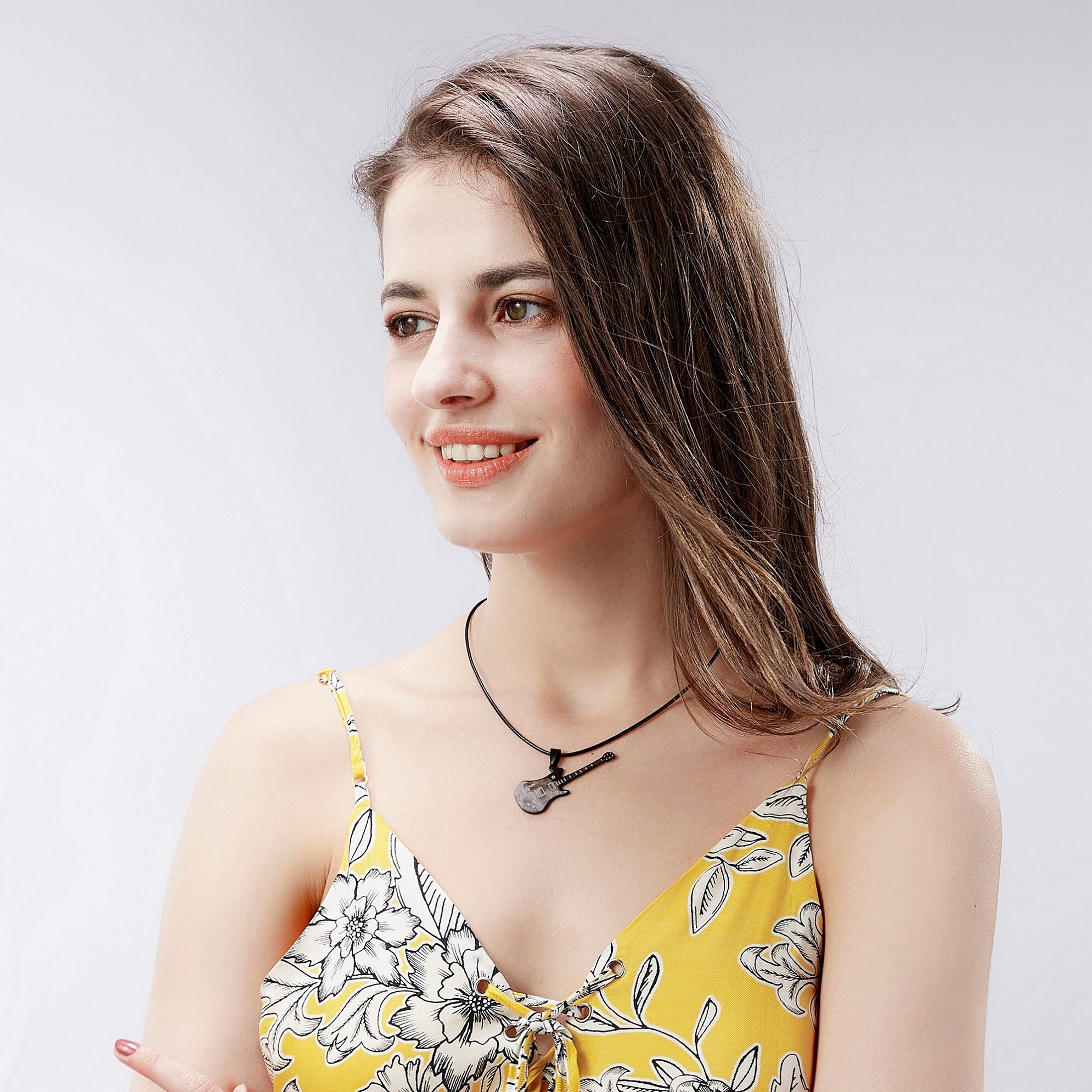 Collar de guitarra de para hombres y mujeres, Gargantilla con colgante de violín, cadena de cuerda de cuero de acero inoxidable, joyería para niños, para parejas de