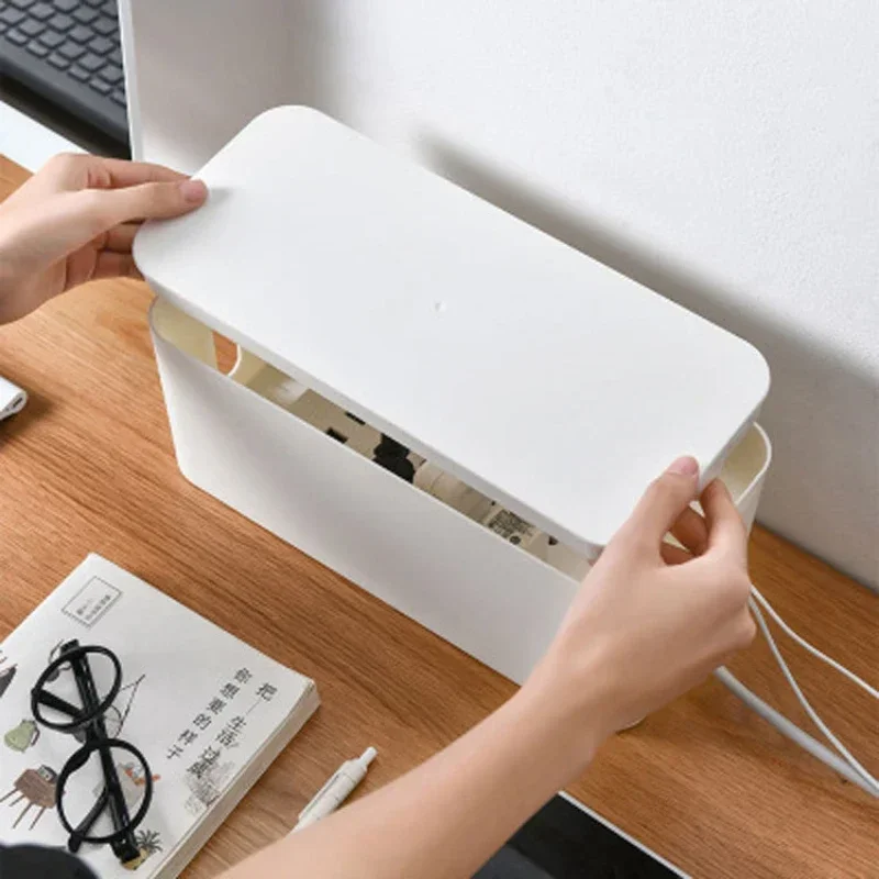 Caja de almacenamiento de cables, caja de almacenamiento de regleta de alimentación de escritorio, caja de almacenamiento de enchufe a prueba de polvo, caja de cables para el hogar, organizador de cables de gestión de cables