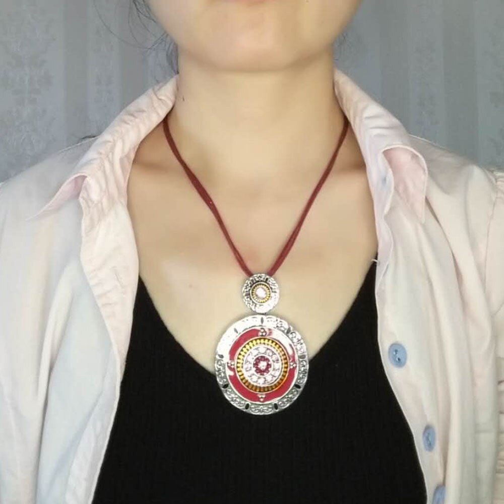 Stile Della Boemia di modo D'avanguardia Della Collana Del Pendente dell'annata Rotonda in Lega di Zinco Dello Smalto del Branello Del strass Collana di Dichiarazione Spiedi Gioielli