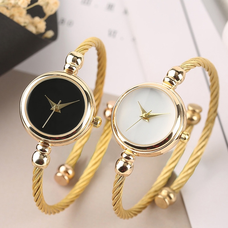 Unique Women Bracelet Watch Little Smooth Dial Top Luxury Silver Slim Strap Korean Retro Art Female Clock Quartz Watch Hour